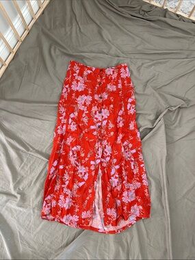Chelsea & Theodore Red Floral Button-Front Maxi Skirt
